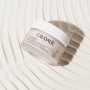 Денний крем для сяяння шкіри з ніацинамідом Caudalie Vinoperfect Instant Brightening Mousturizer Cream