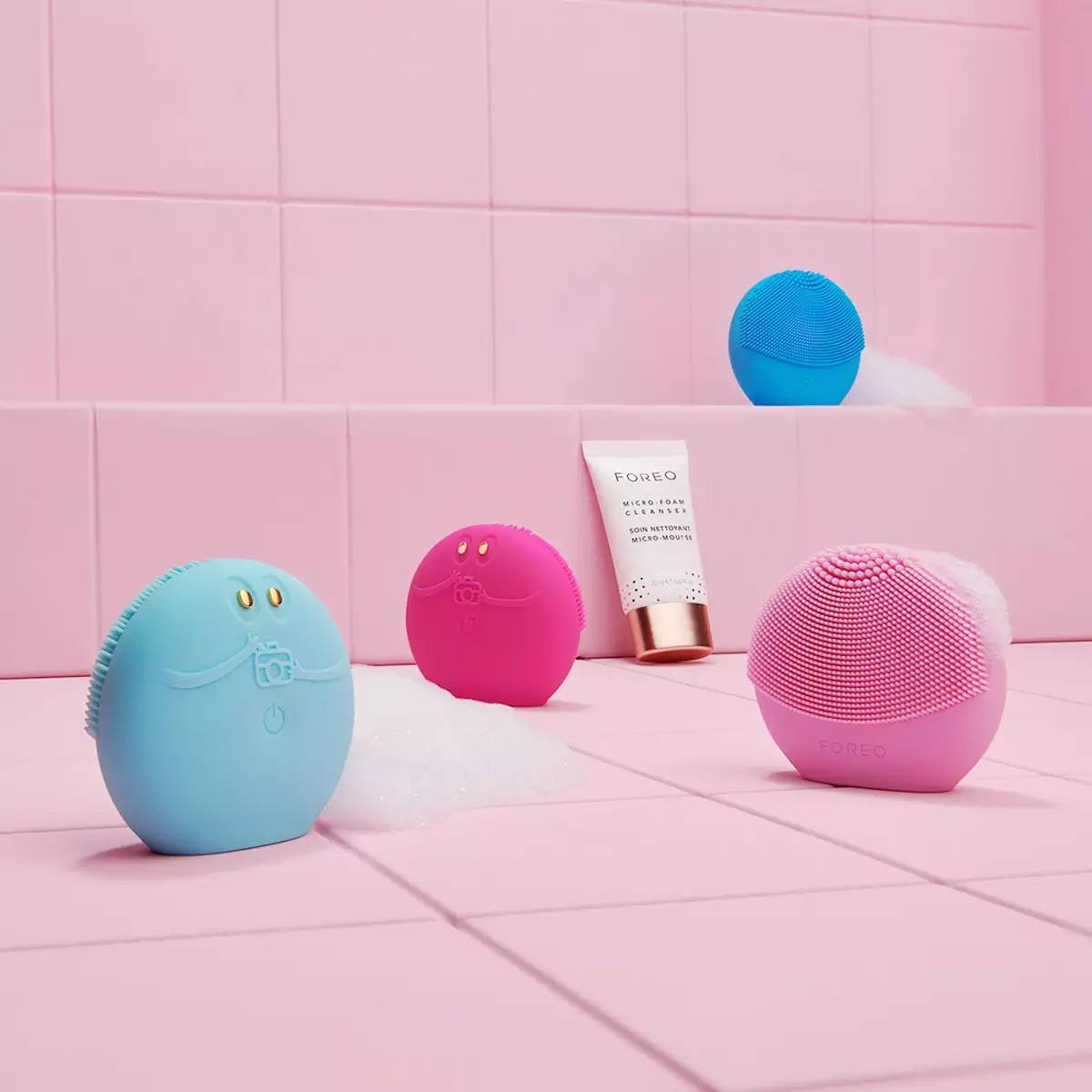Інтелектуальний пристрій для очищення обличчя Foreo LUNA play smart 2 Tickle Me Pink