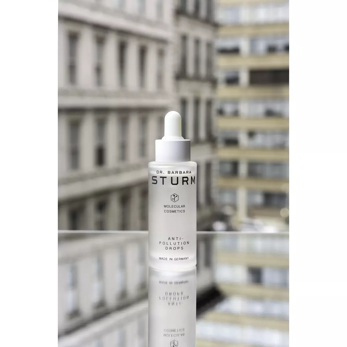 Сыворотка для защиты кожи от загрязняющих элементов Dr. Barbara Sturm Anti-Pollution Drops