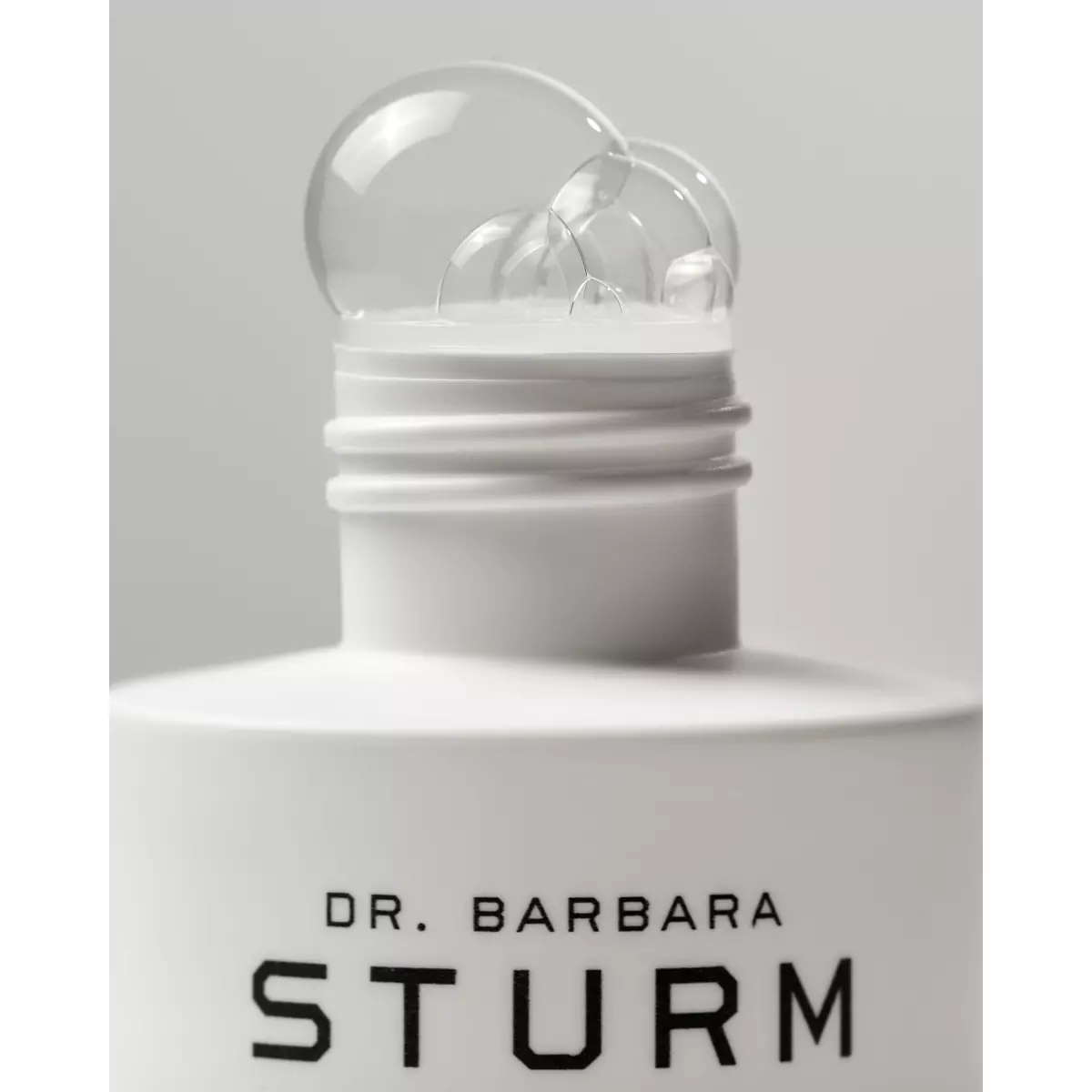 Освежающий балансирующий тоник для лица Dr. Barbara Sturm Balancing Toner