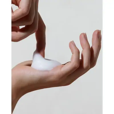 Очищающая пенка Dr. Barbara Sturm Cleanser