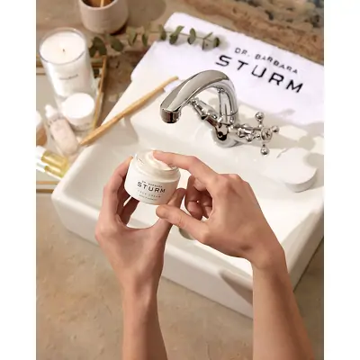 Увлажняющий разглаживающий крем для лица Dr. Barbara Sturm Face Cream