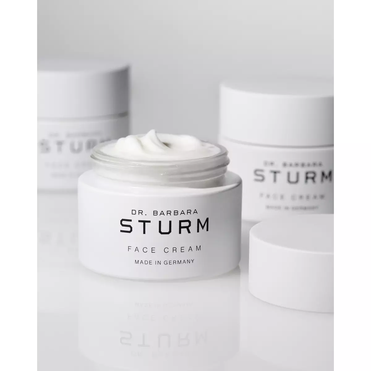 Увлажняющий разглаживающий крем для лица Dr. Barbara Sturm Face Cream