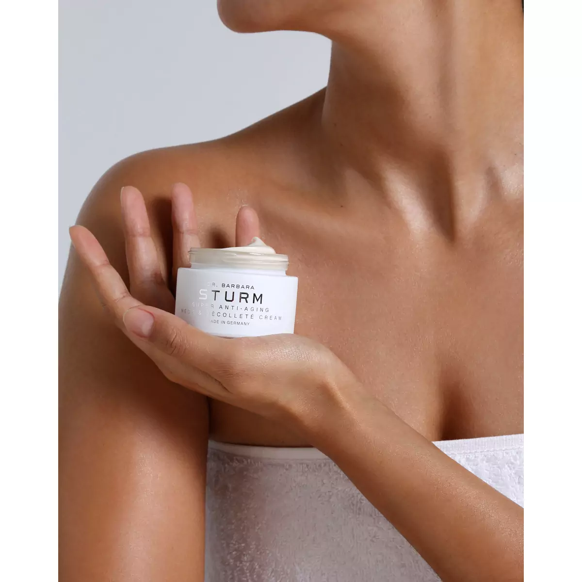 Антивозрастной крем для зоны шеи и декольте Dr. Barbara Sturm Super Anti-Aging Neck and Décolleté Cream
