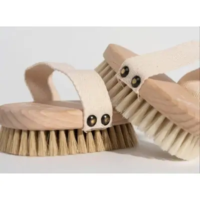 Антицеллюлитная щетка для тела Dr. Barbara Sturm Body Brush - Medium