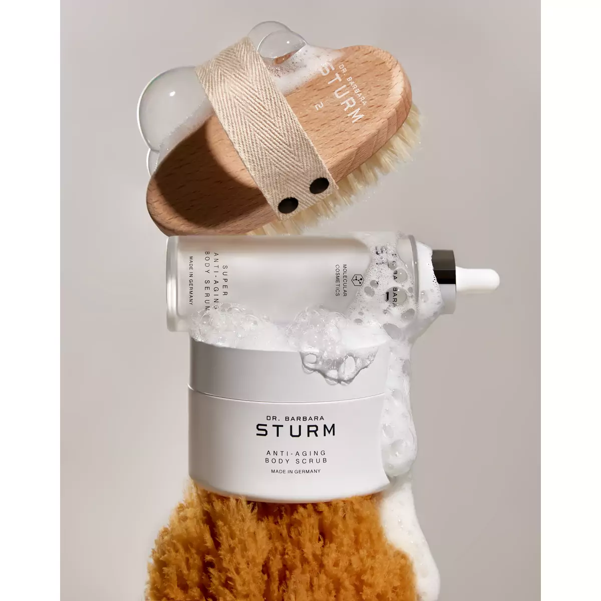 Антицеллюлитная щетка для тела Dr. Barbara Sturm Body Brush - Medium