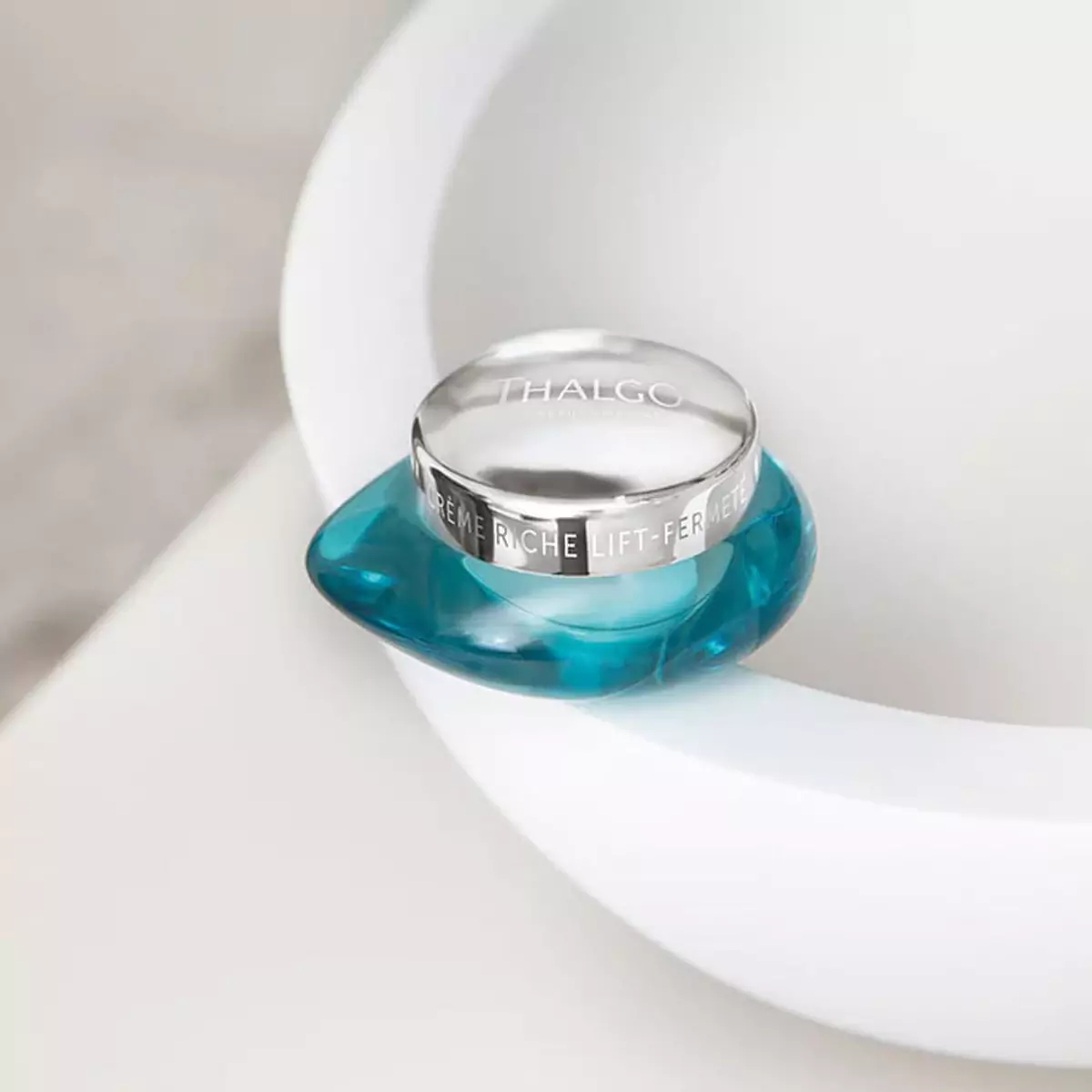 Інтенсивний крем ліфтинг та зміцнення Thalgo Lifting and Firming Rich Cream