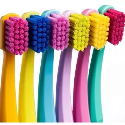 Зубна щітка Curaprox Smart