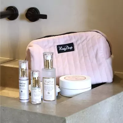 Подарунковий набір з косметичкою Rosy Drop Gift Set with a Cosmetic Bag