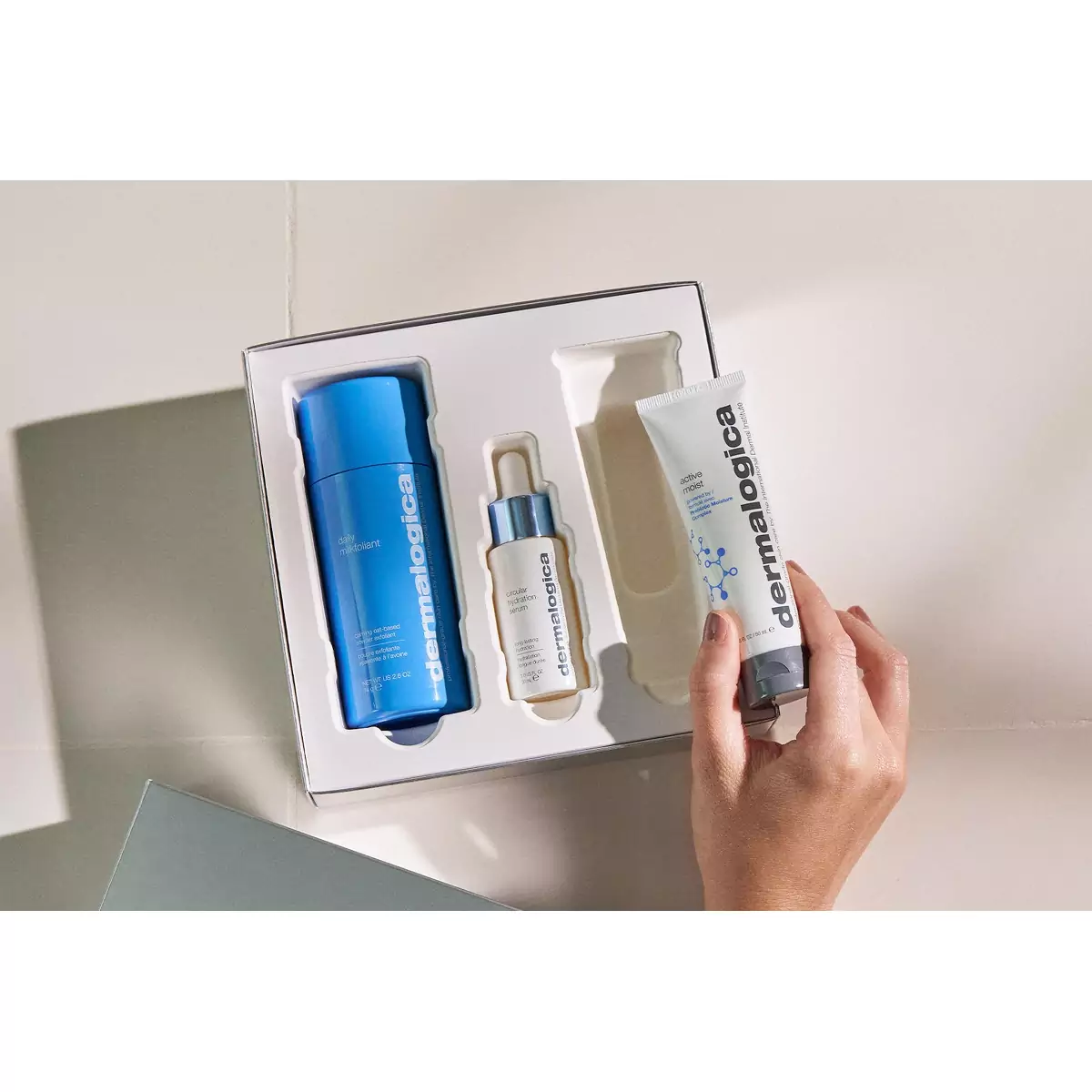 Трио бестселлеров для восстановления и увлажнения кожи Dermalogica Smooth + Hydrate
