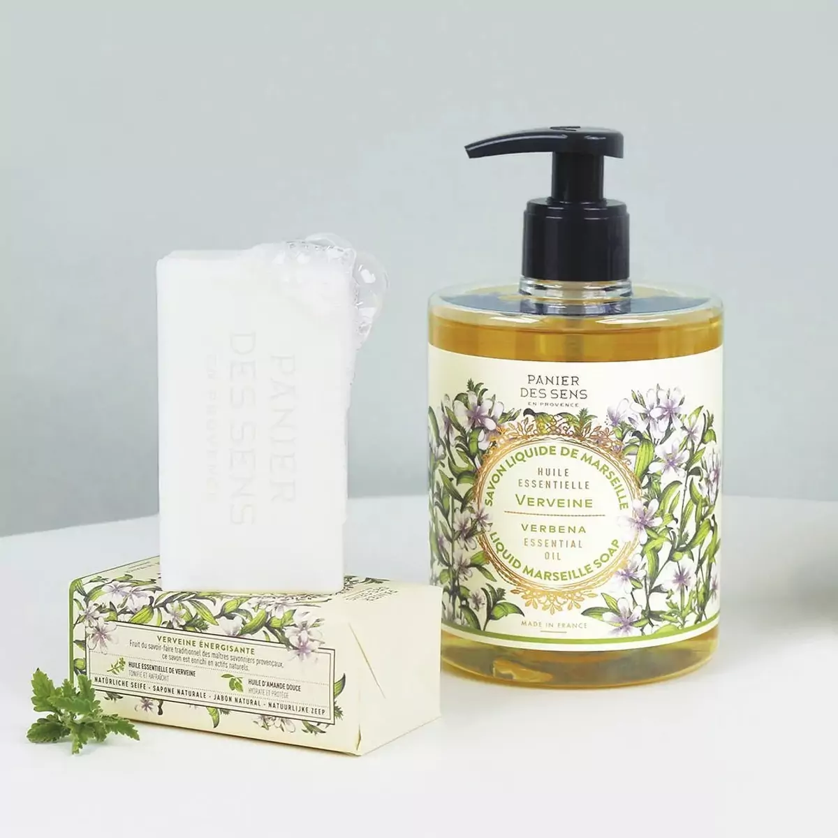 Экстра-нежное растительное мыло Вербена Panier des Sens Essentials Vegetable Soap Bar Verbena - ESS12003