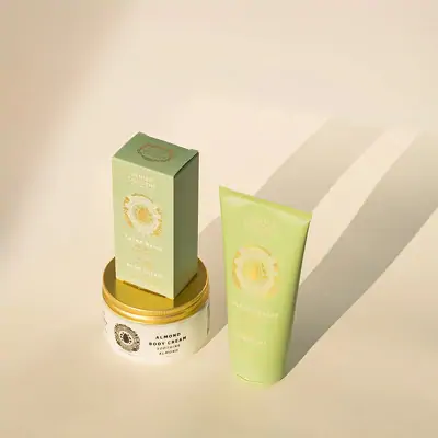 Масло для душа Миндаль Panier des Sens Intemporels Shower Oil Almond - INT14024