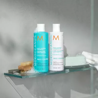 Розгладжуючий шампунь Moroccanoil Frizz Control Shampoo