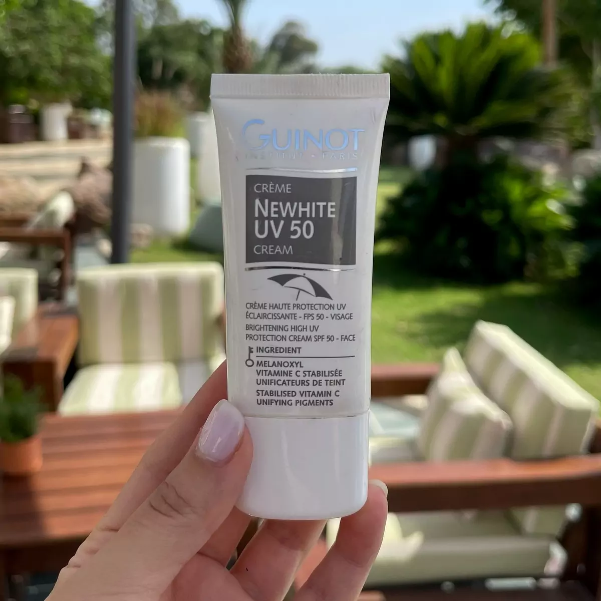 Осветляющий тонирующий крем Guinot UV Shield SPF 50