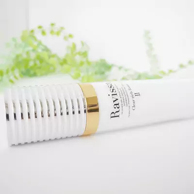 Зволожуюча очищуюча піна Ravissa Clear Rich Foam