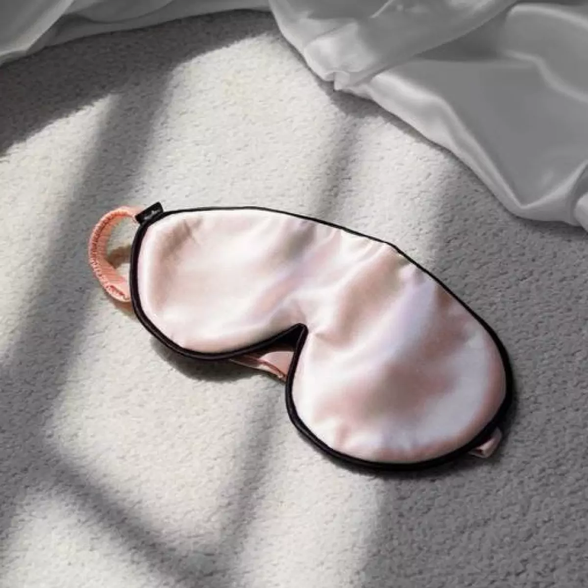 Шелковая маска для сна Rosy Drop Silk Sleep Mask