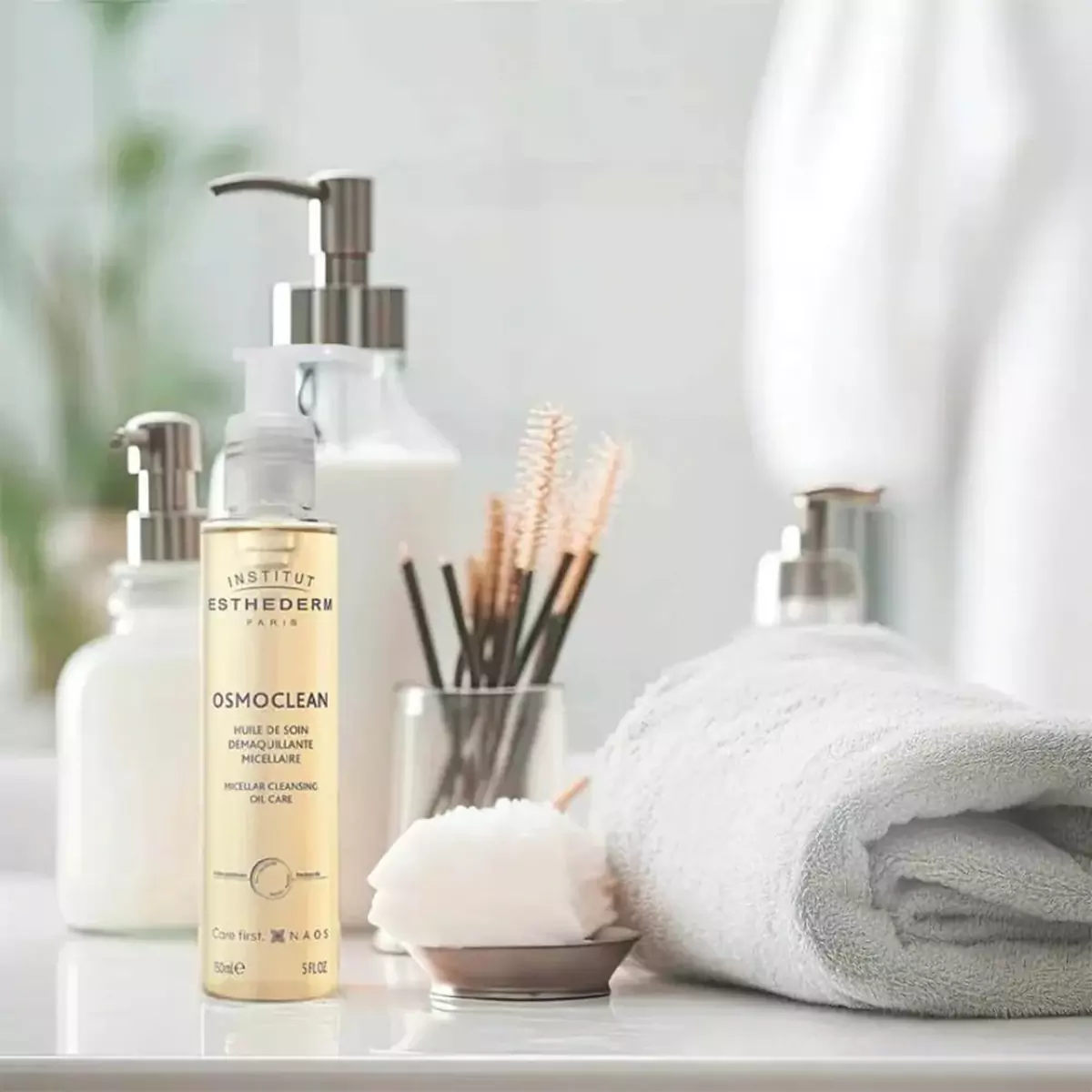 Міцелярна олія для зняття макіяжу Institut Esthederm Osmoclean Micellar Cleansing Oil Care