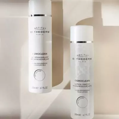 Гідровідновлювальне молочко для зняття макіяжу Institut Esthederm Hydra-Replenishing Cleansing Milk