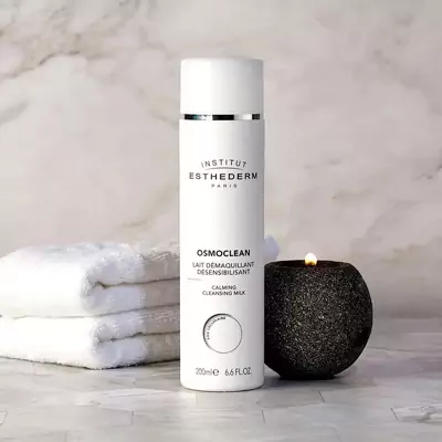 Заспокійливе молочко для зняття макіяжу Institut Esthederm Calming Cleansing Milk