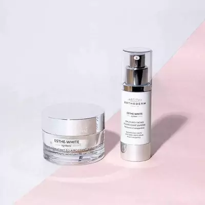 Осветительная сыворотка Institut Esthederm Brightening Youth Anti-Dark Spots Serum