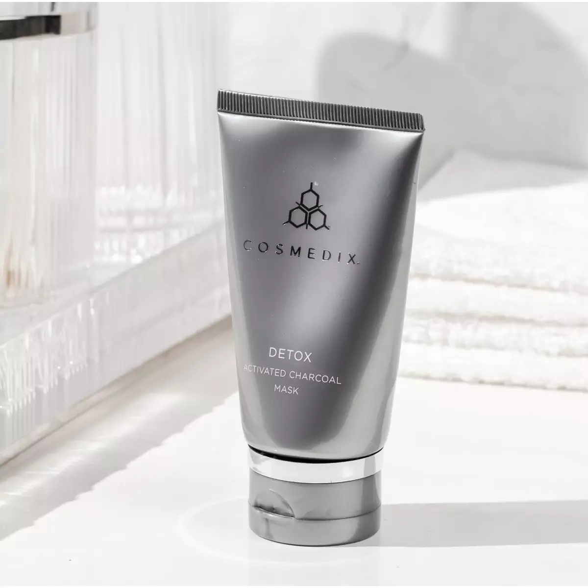 Детокс-маска с активированным углем Cosmedix Detox