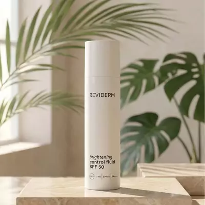 Високоефективний денний освітлюючий флюїд Reviderm Brightening Control Fluid SPF 50