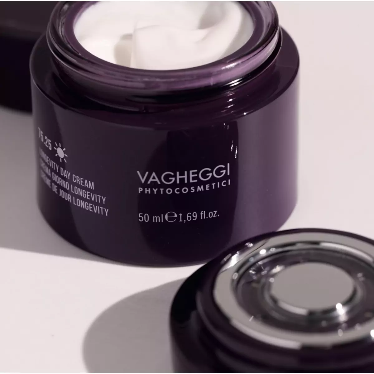 Денний крем та бустер-пристрій Vagheggi 75.25 Longevity Day Cream and Efficacy Booster Device