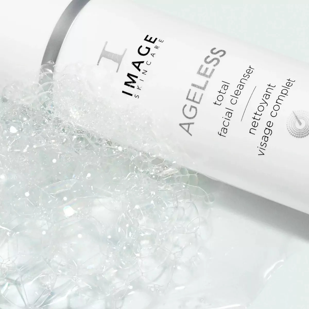 Очищаючий гель з АНА IMAGE Skincare AGELESS Total Facial Cleanser