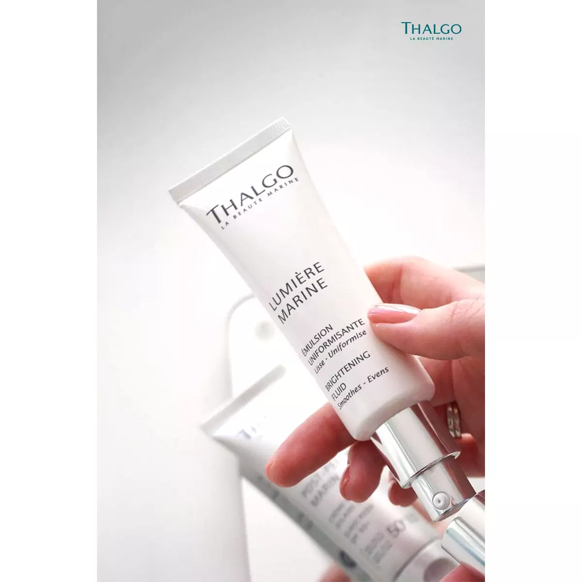 Эмульсия разглаживающая осветляющая Thalgo Brightening Fluid