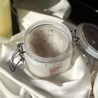 Солевой пилинг для тела Elemis Frangipani Monoi Salt Glow