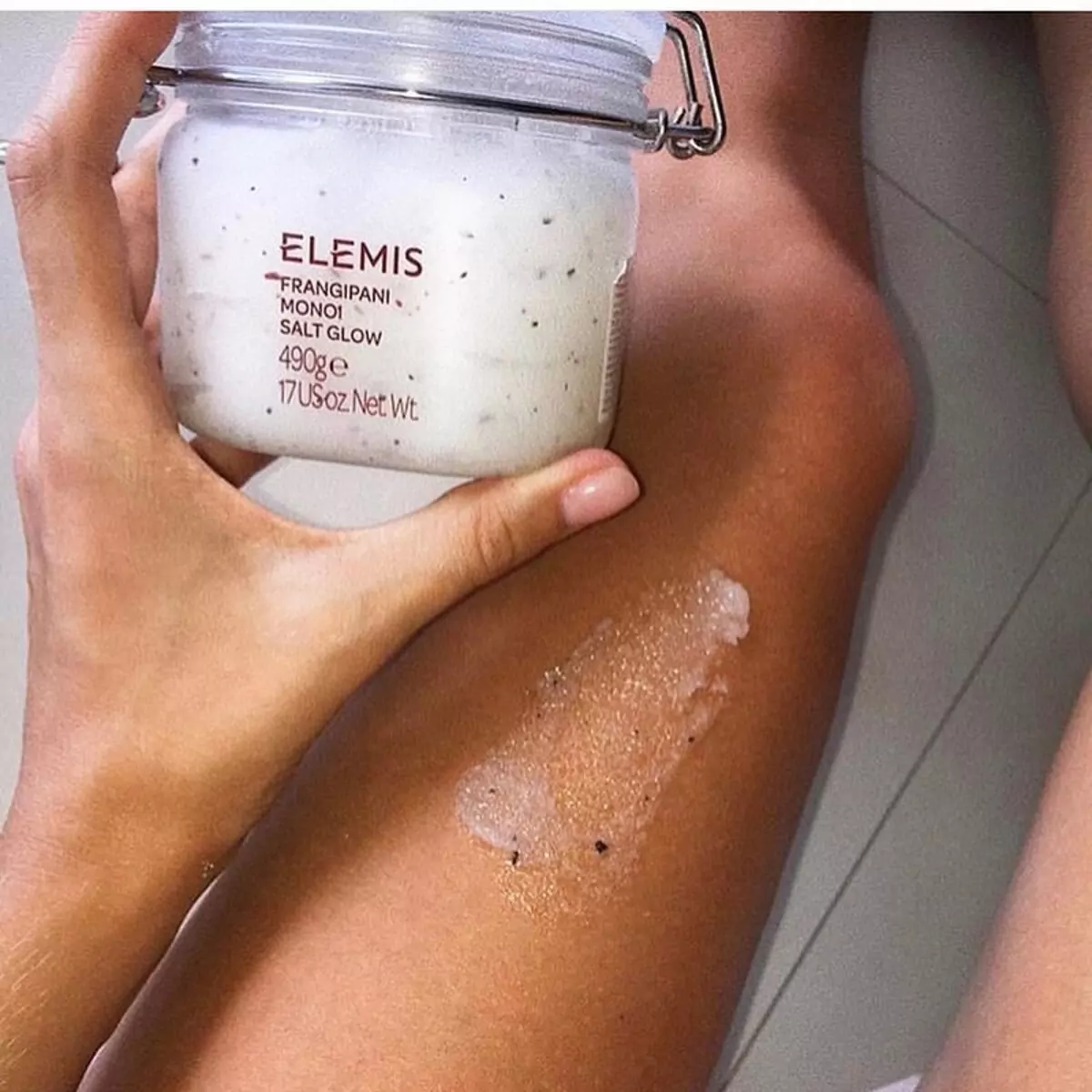 Солевой пилинг для тела Elemis Frangipani Monoi Salt Glow
