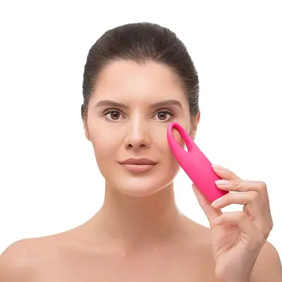Масажер для надання сяйва шкірі навколо очей FOREO IRIS Eye Massager Magenta