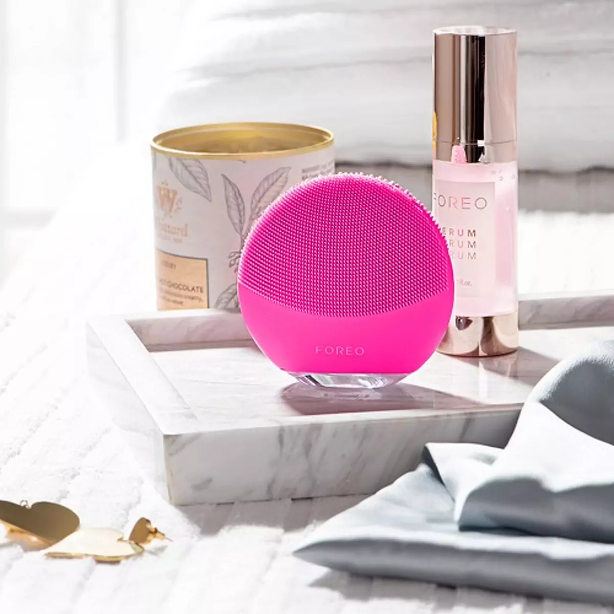 Модернізований очищуючий масажер для обличчя FOREO LUNA mini 3 Fuchsia
