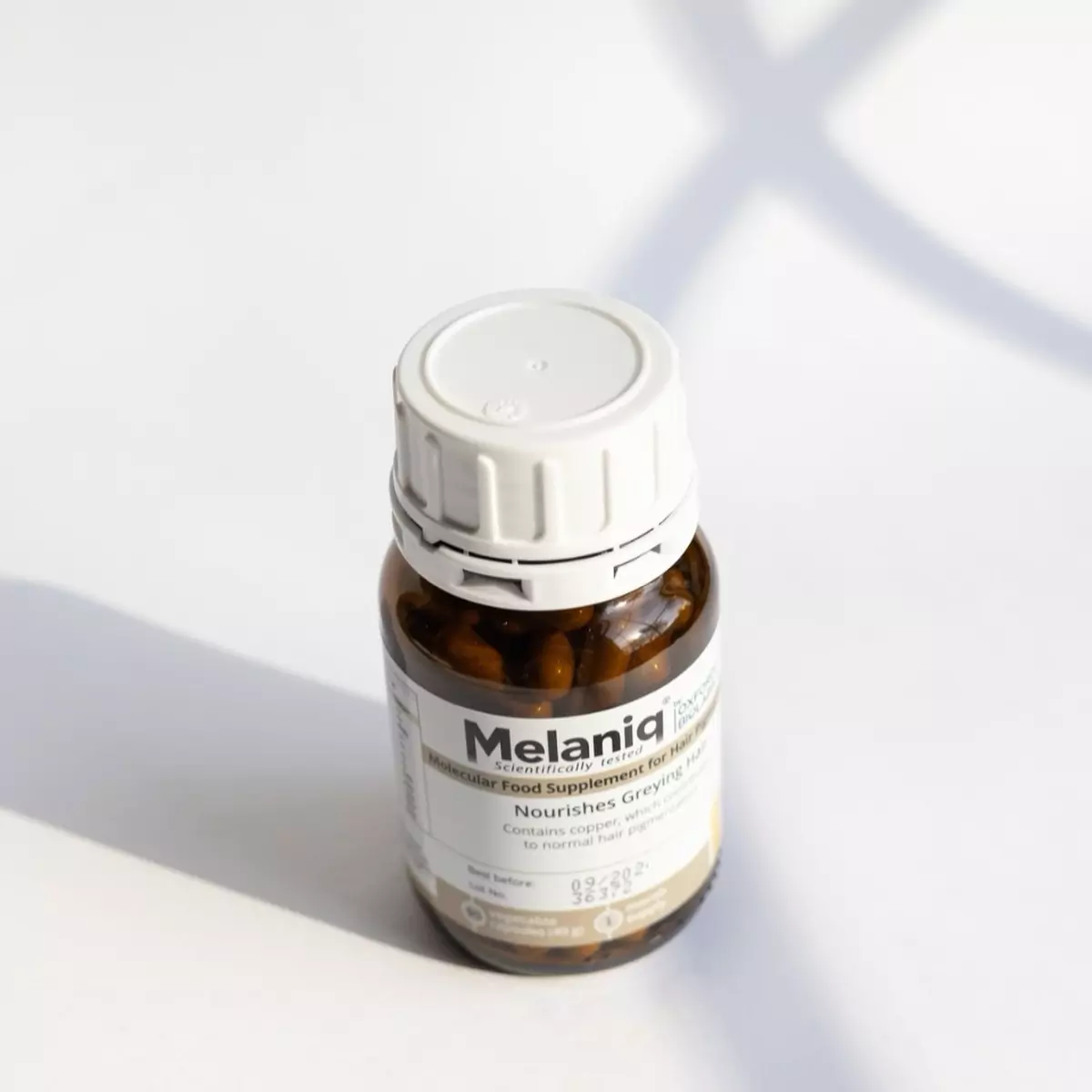 Молекулярная добавка для восстановления цвета седых волос Oxford Biolabs Melaniq